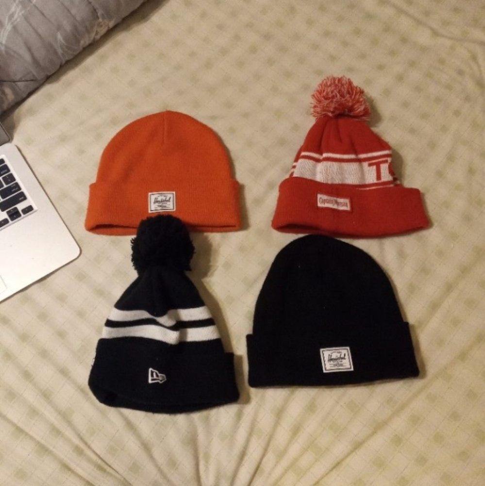 4 toques 2 herschel 2 new era